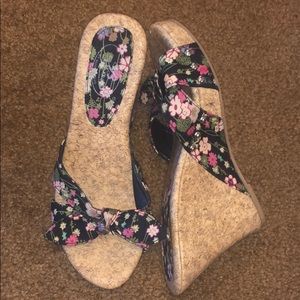 Floral Bow tie Wedges